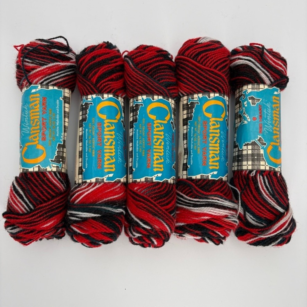 Red Heart Wintuk Clansman Sport Yarn 5 Skeins 933 Cawdor Red Black White Vintage